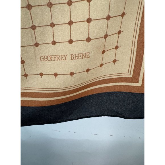 Goeffrey Beene Vintage Grid Scarf 31 x 30 Brown Grid Polyester - Picture 15 of 16